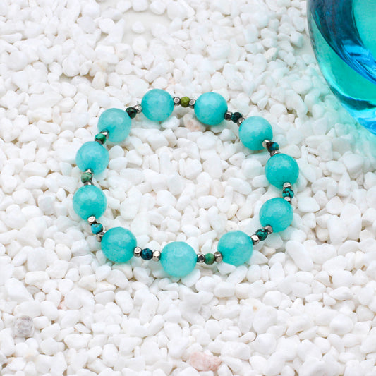 Agate gemstone beads and vibrant Turquoise gemstone beads. Strung on a flexible elastic cord.