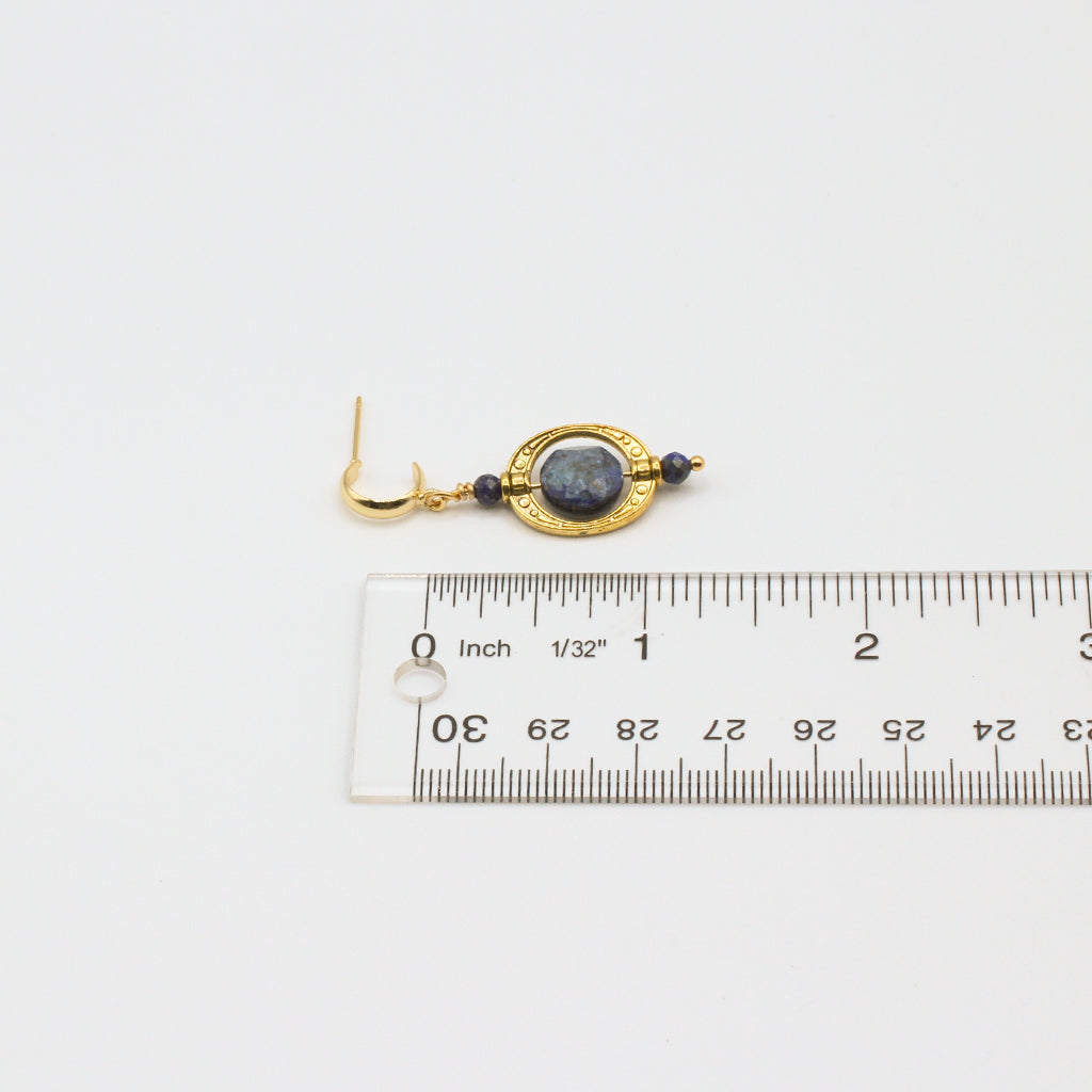 These Lapis Lazuli and gold earrings capture the serene charm of a vineyard breeze.