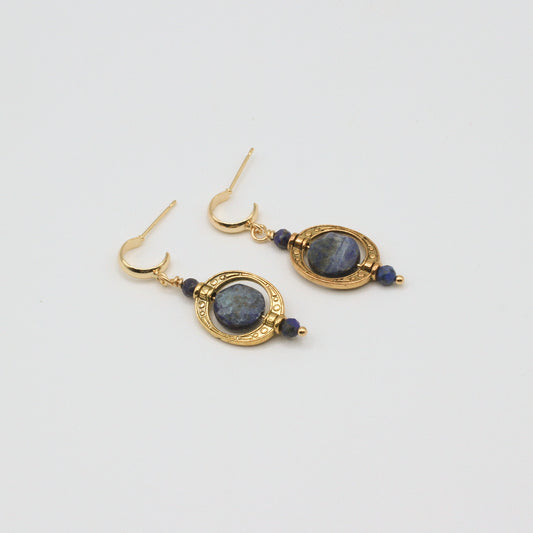 These Lapis Lazuli and gold earrings capture the serene charm of a vineyard breeze.