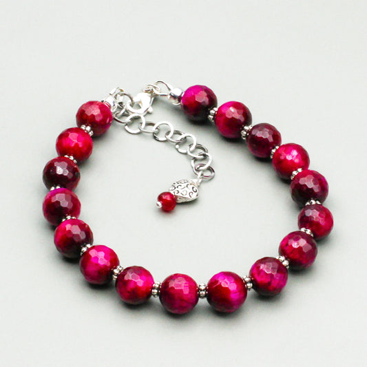 Tiger Eye Jasper with adjustable chain and easy-to-use Lobster Clasp.