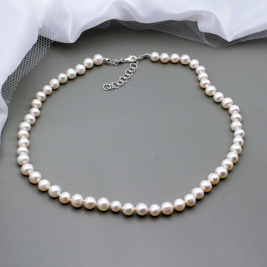Classic White - Necklace